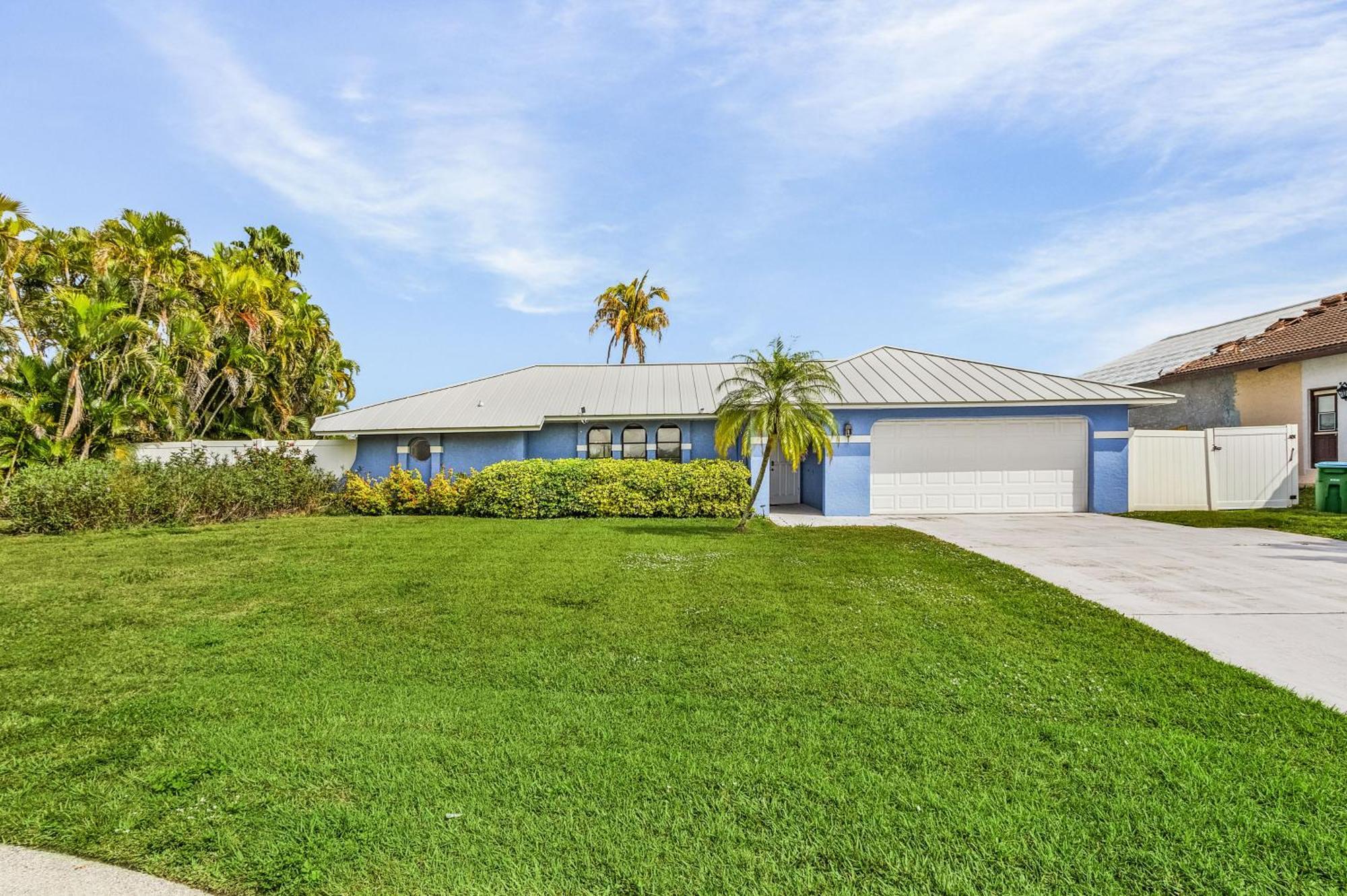 Canal-Front Oasis With Dock And Kayaks In Cape Coral! Exterior photo