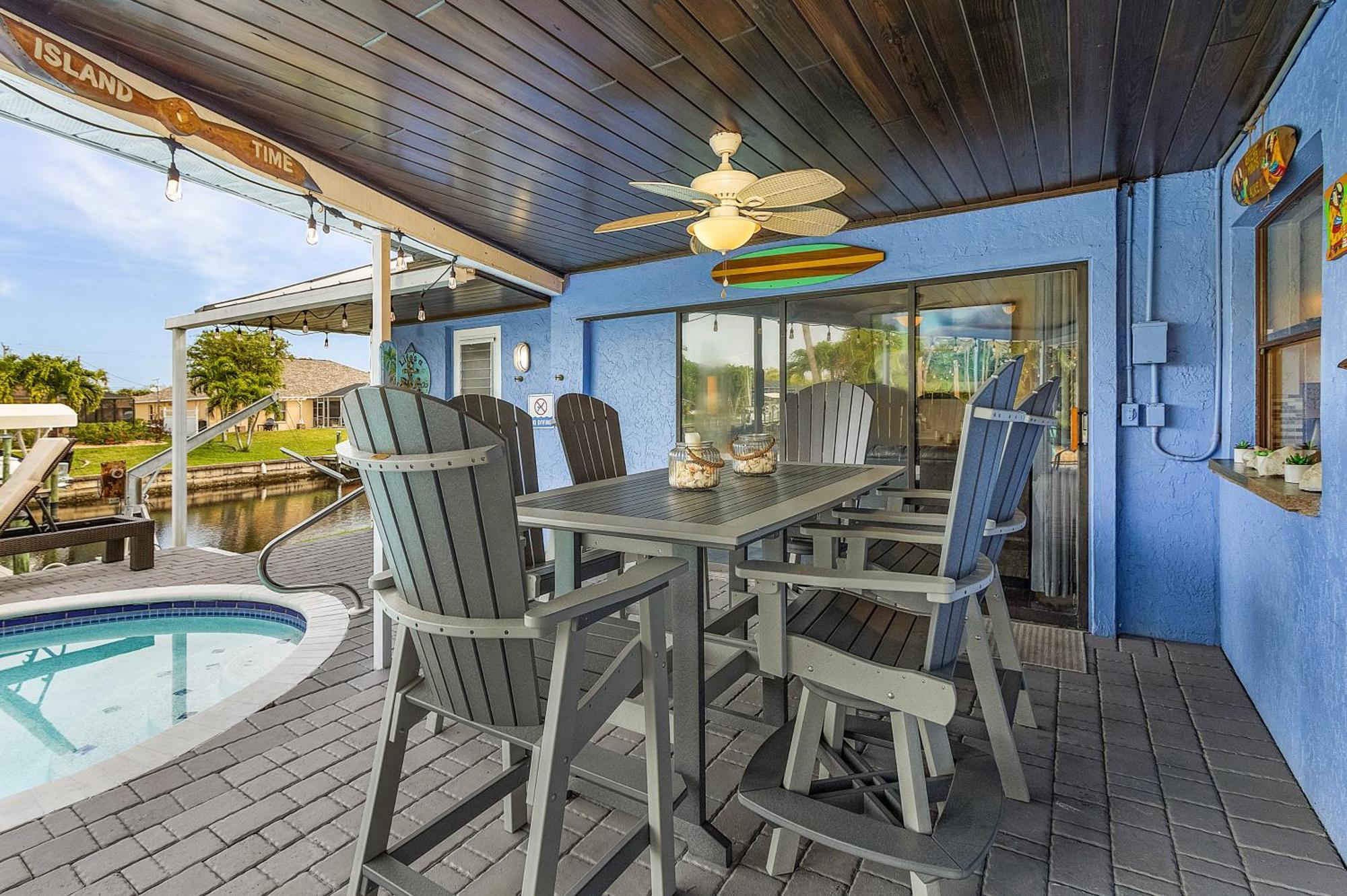 Canal-Front Oasis With Dock And Kayaks In Cape Coral! Exterior photo